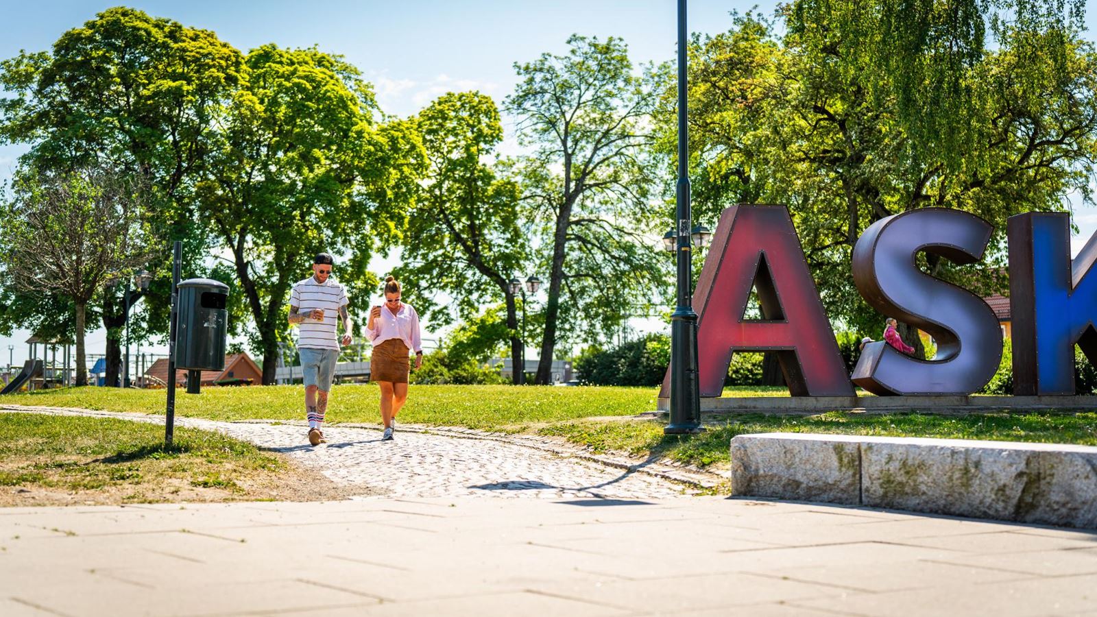 Askim-skilt i parken